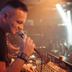 Ile bierze DJ Hazel za występ? Poznaj aktualne stawki i warunki