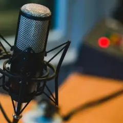 Mikrofon pojemnościowy czy dynamiczny do nagrywania wokali?