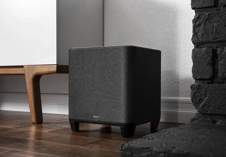 Najlepszy subwoofer do amplitunera Denon, który poprawi Twój dźwięk