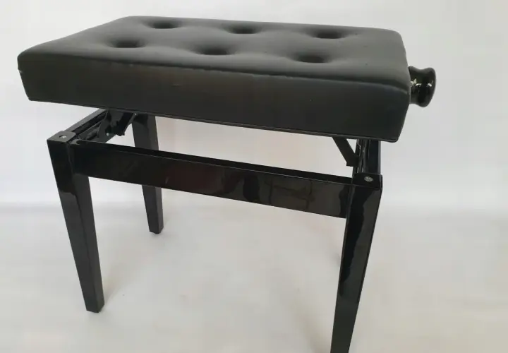  Stołek do pianina - krzesło dla pianisty, wygoda i styl