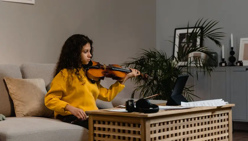 Strój instrumentów smyczkowych - jak poprawnie naciągnąć?