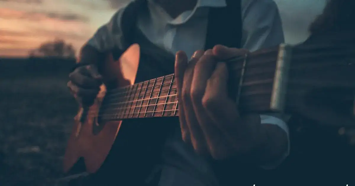 Zdjęcie Jaka gitara do nauki? Wybierz najlepszy instrument dla siebie